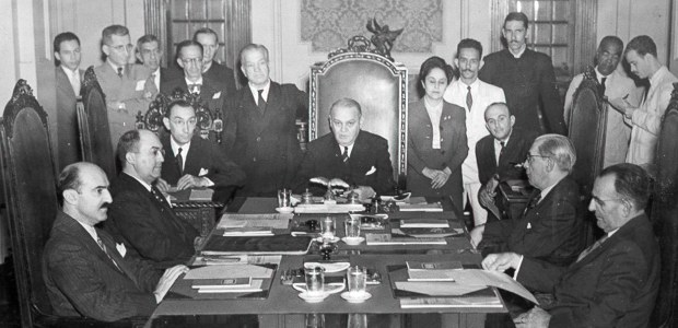 Cerimônia de assinatura do Código Eleitoral de 1945 em 25.02.2019 Cerimônia de assinatura do Código Eleitoral de 1945