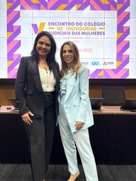 desa. eleitoral Caroline Veiga e a presidente do COJUM e ex-conselheira do CNJ, desa. do TRT4, T...