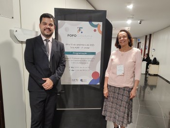 Diretora da EJERS, desembargadora Iris Helena Medeiros Nogueira, e o servidor Jônatas da Costa