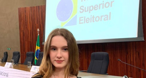 Estudante Brenda Basso no TSE em Brasília