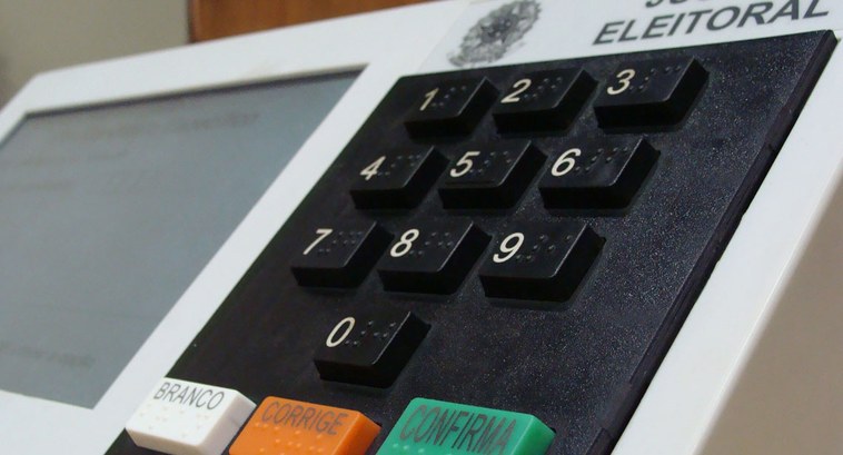 TRE-RS Guia sobre segurança do voto eletrônico ganha versão digital Elaborada pela Secretaria Judiciária, publicação apresenta principais mecanismos de segurança e ...