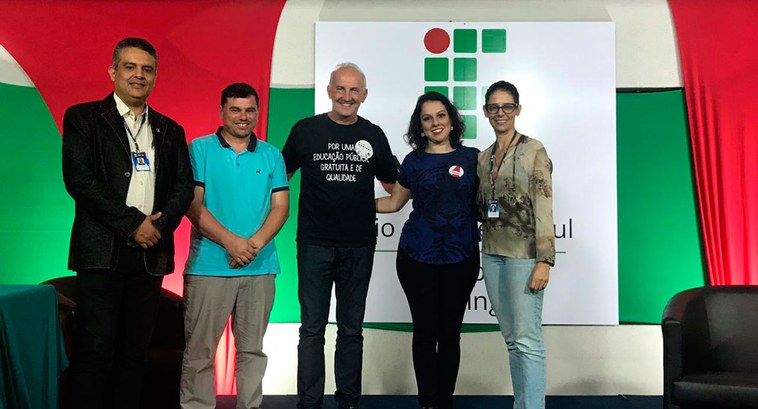 Justiça Eleitoral firma parceria com Instituto Federal para biometria no Bairro Restinga Reunião no Campus Restinga do Instituto Federal do Rio Grande do Sul definiu o atendimento à com...