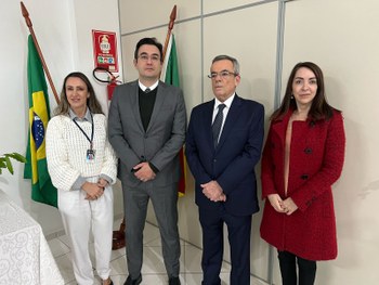 Presidente e sua equipe foram recebidos pelos respectivos representantes locais da Justiça Eleit...