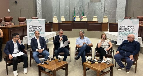 Seminário Abstenção nas Eleições de 2024