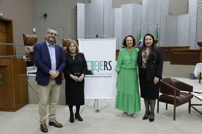 Seminário Democracia na Era Digital