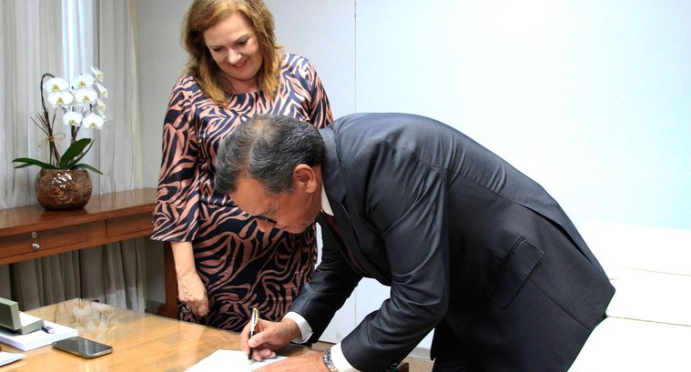 Servidores assumem novos cargos no TRE-RS Nomeações ocorreram com base na Resolução nº 330, de 11 de junho de 2019