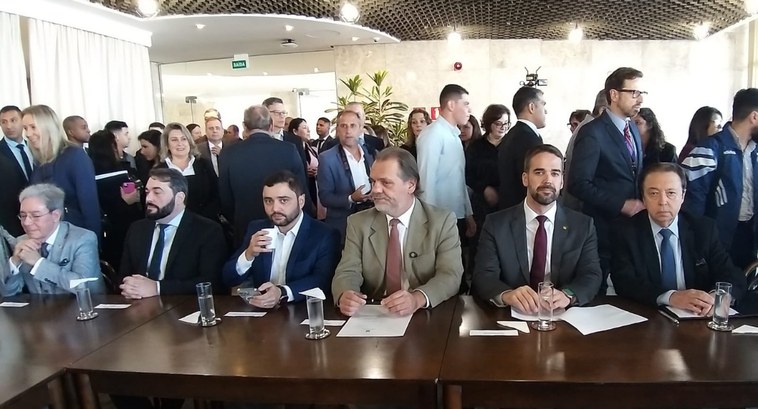 TRE-RS: Ato conjunto oficializa o repasse de recursos do Judiciário aos Municípios em calamidade pública no RS Ato conjunto oficializa o repasse de recursos do Judiciário aos Municípios em calamidade pública...