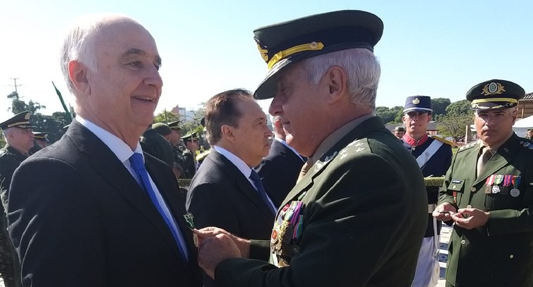 TRE-RS: Dia do Exército Vice-presidente é agraciado
