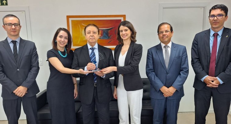TRE-RS: Justiça Eleitoral gaúcha é premiada “3º Congresso Internacional de Teletrabalho” Justiça Eleitoral gaúcha é premiada “3º Congresso Internacional de Teletrabalho”