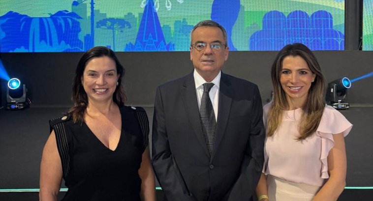 TRE-RS: Justiça Eleitoral gaúcha presente no “Fest Labs” 2025 Da esq. para a dir.: assessora Magda Stoll Andrade, des. Mário Crespo Brum e desª Caroline Agost...