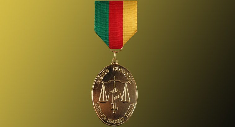 TRE-RS MEDALHA MOYSES VIANNA