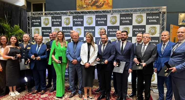 TRE-RS: Medalha Tiradentes é concedida ao TRE-RS Medalha Tiradentes é concedida ao TRE-RS