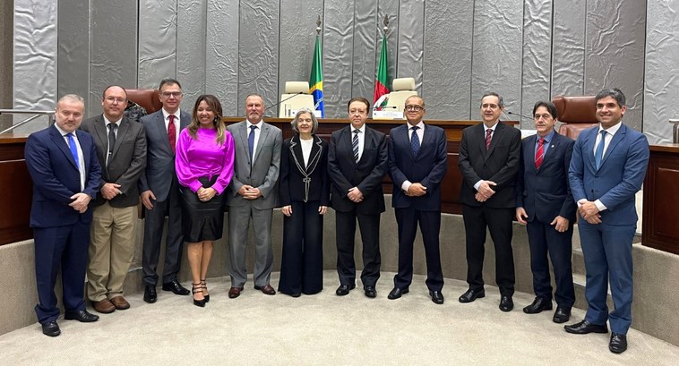 TRE-RS: Ministra Cármen Lúcia visita a Justiça Eleitoral gaúcha Ministra Cármen Lúcia visita a Justiça Eleitoral gaúcha