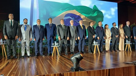 TRE-RS: posse Ajuris