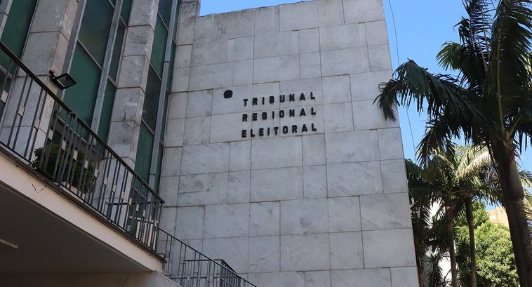 TRE-RS: Prédio Duque de Caxias TRE-RS: Prédio Duque de Caxias