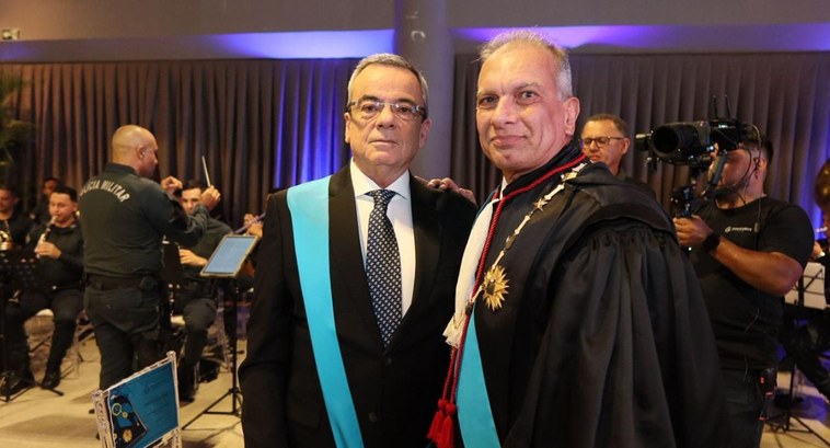 TRE-RS: Presidente do TRE-RS é condecorado pelo TRE-MS Presidente do TRE-RS é condecorado pelo TRE-MS