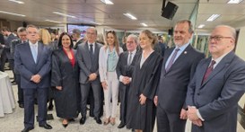 Presidente do TRE-RS prestigia posse da nova administração do TRF4