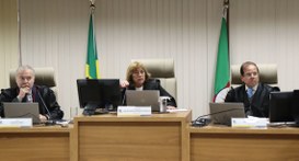 TRE-RS: Primeira sessão da desa. Maria de Lourdes
