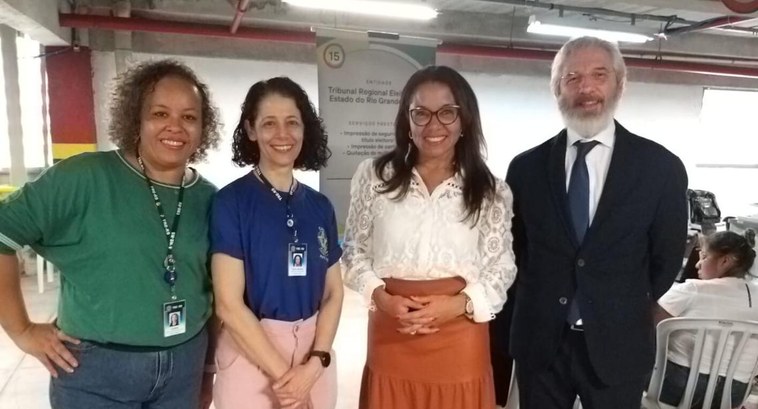 TRE-RS: Se une a outras Instituições em favor dos desabrigados das enchentes de maio TRE-RS se une a outras Instituições em favor dos desabrigados das enchentes de maio