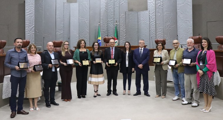 TRE-RS: Semana do Servidor 2025 teve homenagens e recordações Semana do Servidor 2025 teve homenagens e recordações