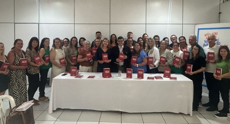 Servidor do Cartório Eleitoral de Triunfo lança livro em coautoria com docente do IFSUL (Lajeado)