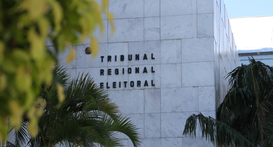 TRE-RS lança livro e exposição comemorativos aos 30 anos da urna eletrônica
