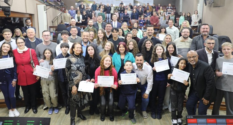 TRE-RS participa de diplomação do Vereador Por Um Dia em Caxias do Sul