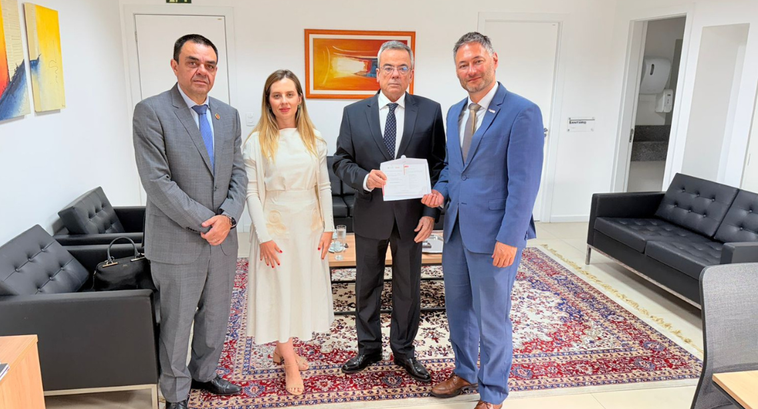 TRE-RS: TRE-RS recebe convite para solenidade de posse da AJURIS TRE-RS recebe convite para solenidade de posse da AJURIS