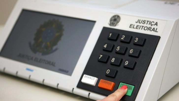 TRE-RS: Urna eletrônica TRE-RS: Urna eletrônica