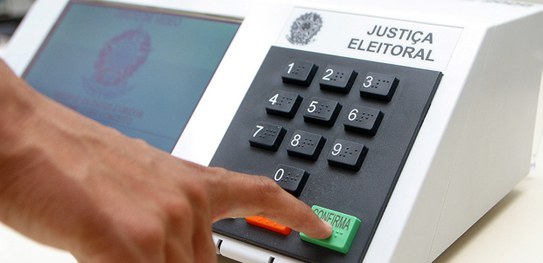 TRE-PE fará auditoria para comprovar segurança das urnas. Neste sábado (6/10), às 9h, o Tribunal Regional Eleitoral sorteará urnas que serão auditadas. To...